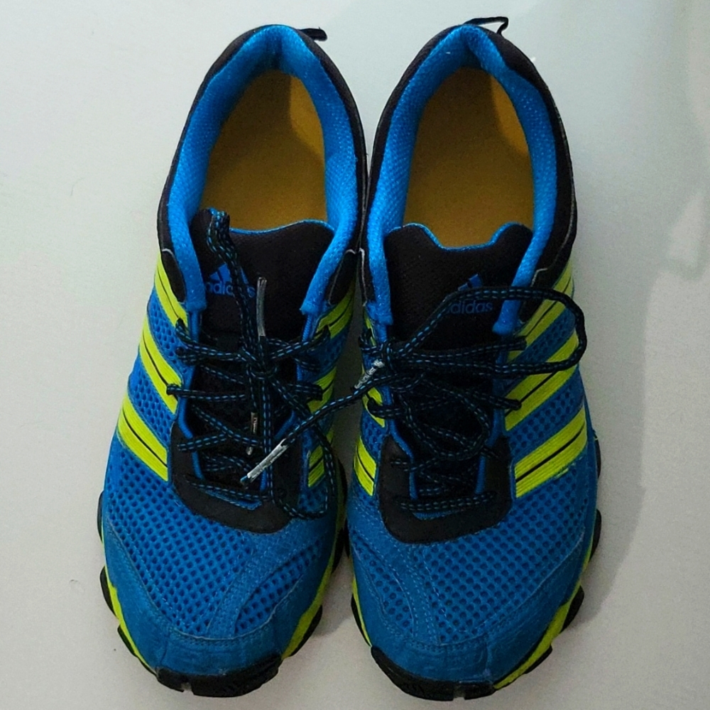 COPY - Mens sports shoes size 11
